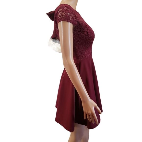 B. Darlin Junior’s Bow Back Dress SIZE 0 - Picture 4 of 16